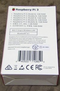 Raspberry Pi 3の箱(裏側)